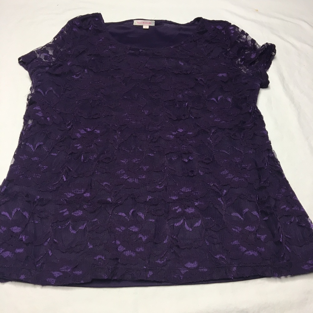 ISAAC MIZRAHI LACED PURPLE LARGE SLEEVELESS TOP